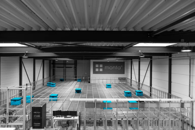 bij Monta Nieuw Monta magazijn voor E-fulfilment in de UK